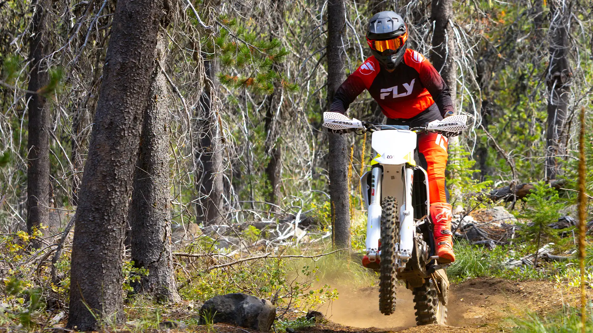 Dirtastic rider in the neutral standing position